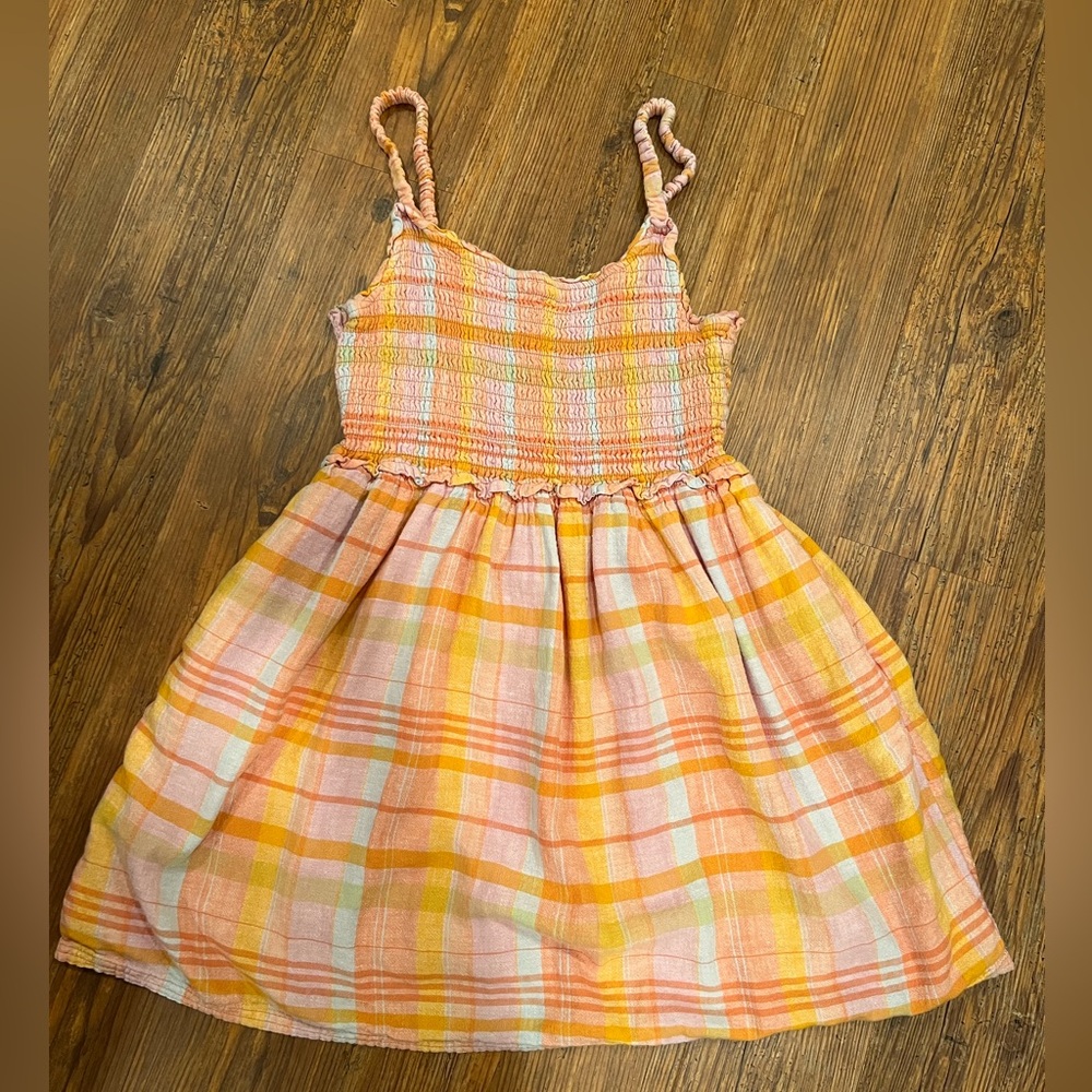 AMERICAN EAGLE Size M, Smocked Pastel Dress w/ keyhole back and pockets!